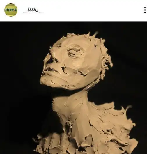 易烊千玺的泥塑原型是王俊凯,鼻子和喉结是证据,暗戳戳撒糖超甜