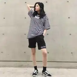 她说运动风不是只有那一种啊