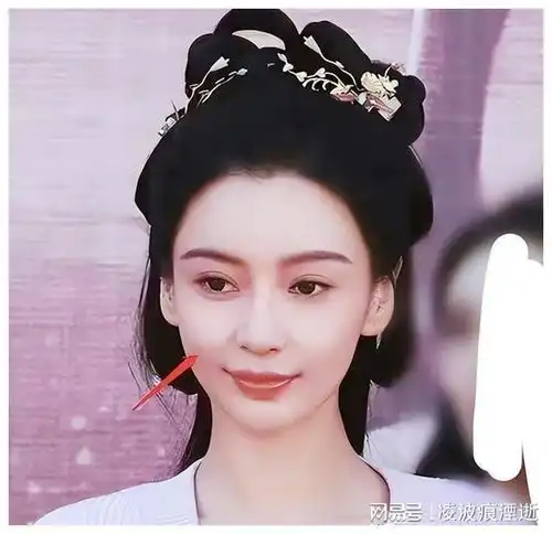 从众星捧月到人走茶凉,杨颖的自嗨生日宴,揭开了姐妹假面