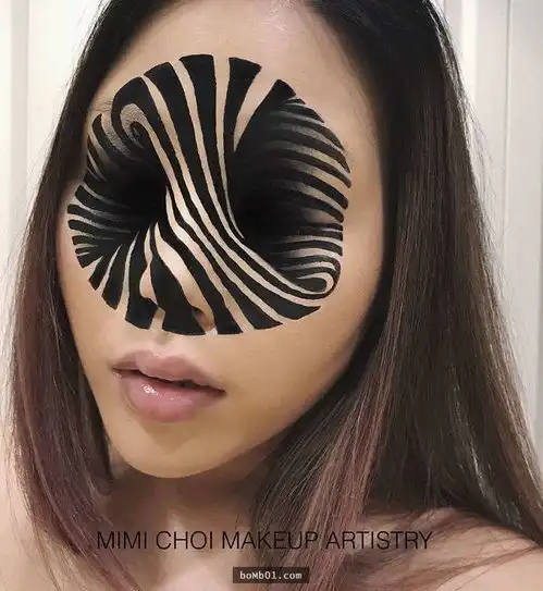 正妹唔做老师,转行做化妆师妆后嘅佢吓到男生大喊......
