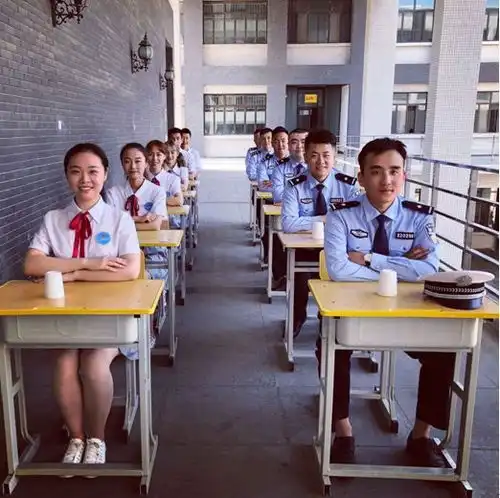 高考模式开启山西交警与高校学生改编歌曲为高考考生加油