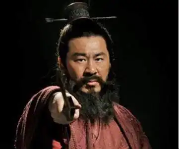 他才是刘备最信任的谋士,曹操害怕,东吴颤抖,诸葛亮都敬他三分
