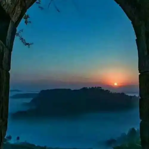 震撼美景云海银河日出,威远这座大山里都有....