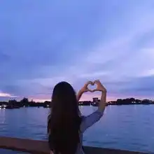 女生微信头像唯美清纯带字图片
