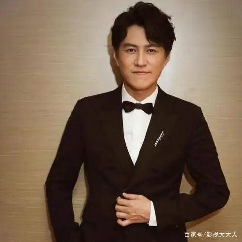 靳东与大他9岁的江珊同居5年最后分手,娶二婚的李佳如今幸福美满