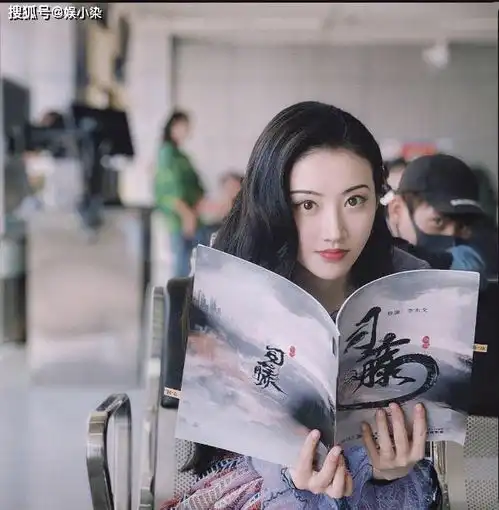景甜新剧开播亮点多,景甜新剧的造型也太美了,不是旗袍就是纱裙