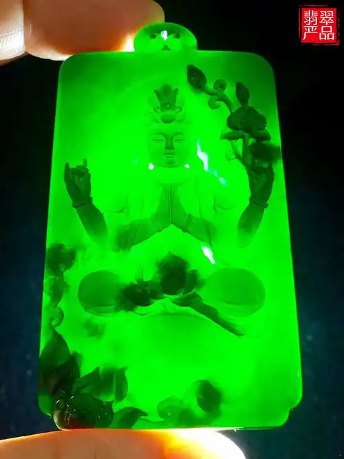 五彩斑斓的天然翡翠点亮你的美,翡翠严品高端翡翠品鉴
