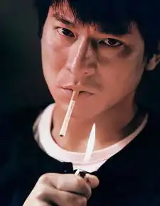 港片中8个经典抽烟镜头,第一名万千网友拿来做头像