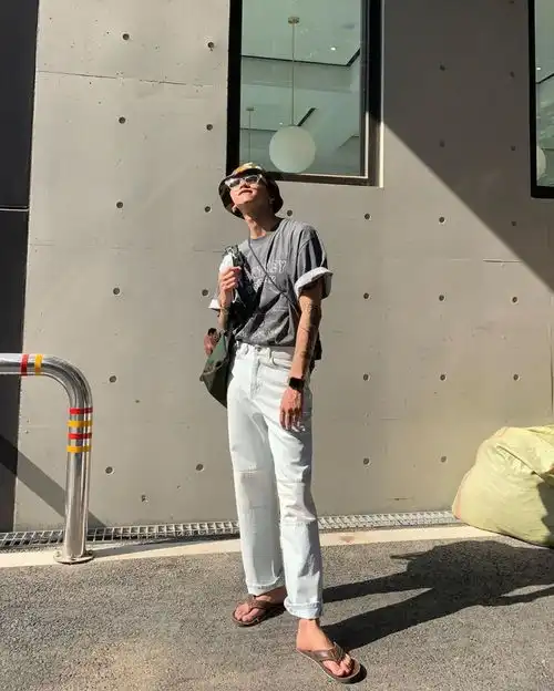 韩国博主的个性街头风穿搭