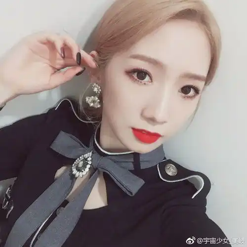 袜子都要1600块的101小姐姐,私下佩戴的珠宝竟是这些
