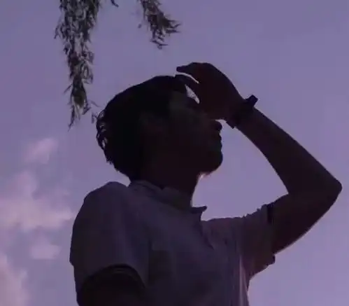 最近火了超隐蔽情头,班主任都看不出,何况是家长,大胆用起来网易订阅