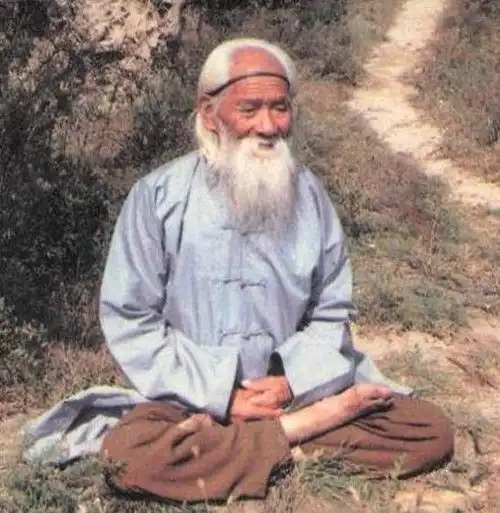 中国长寿之王,活256岁,结24次婚,熬走8个皇帝,秘诀却很简单