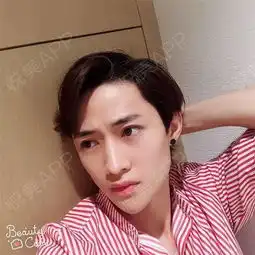 朋友们看一看现在的我是不是帅出新天地,开个玩笑而已...玻尿酸悦美整形