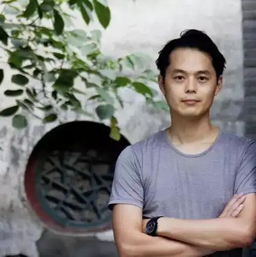 北京协作胡同夏听蝉鸣冬看白雪黛瓦