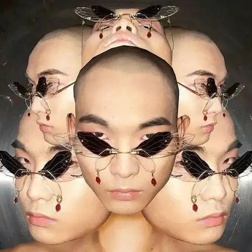 怪诞的时尚,韩国设计师将各种图案转变为大胆的脸部装饰艺术