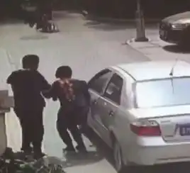 孕妇碰瓷全程视频是碰瓷还是真刮上了网友都认为