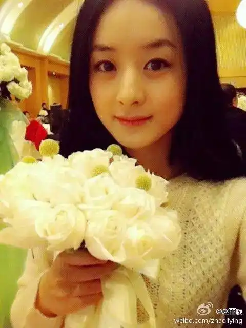 她出身农村,喝水都能被黑,用10年变成女神,活出18岁的模样