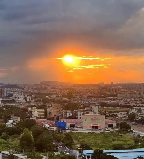 图集丨佛山天际绘金边,夕阳美景引赞叹