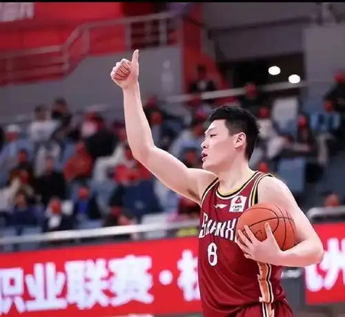 突发又退一个中国男篮啊