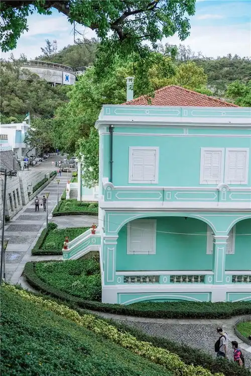 藏在澳门角落的小清新,这个薄荷绿房子,竟是百年历史建筑