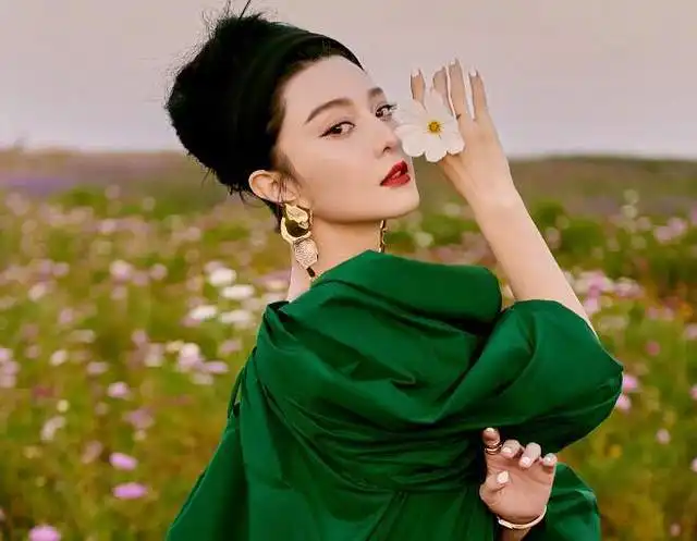 范冰冰被曝光盘行动,菜和汤全都吃干净了,还在狡辩啥都没吃