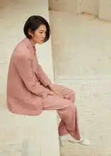 大嫂rosie对镜自拍为我们展示了哪些时髦货