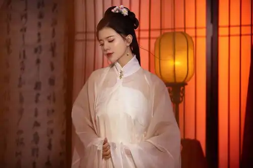 阿兰新歌晚mv上线古装造型美轮美奂