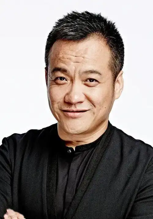从第十一回,看中国荒诞喜剧始末