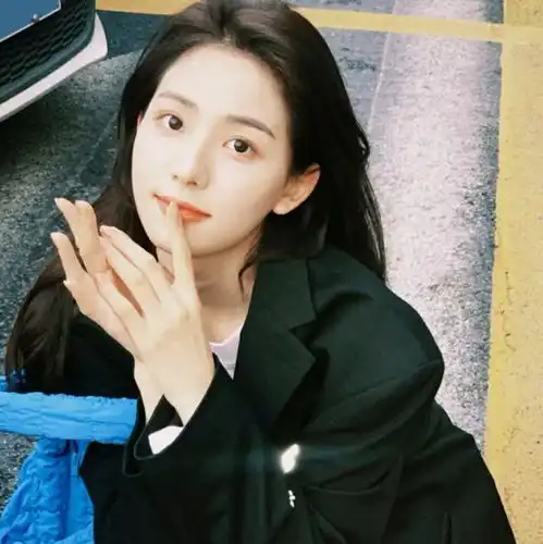 真人女生头像怎奈松风明月三千里,天不许归期