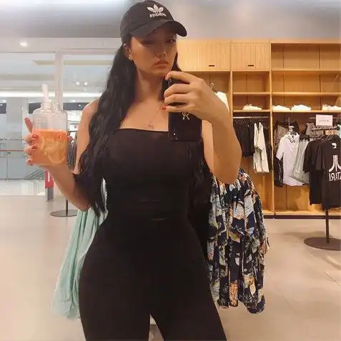 170公分的运动小姐姐,疯狂健身,打造了一副欧美身材