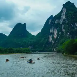高质量发展看中国丨一湾相挽十一国广西将提升与越南基础设施硬联通水平