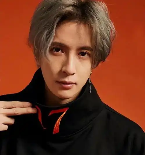 惊天反转薛之谦演唱会男主实力背景曝光,网友小丑竟是我自己