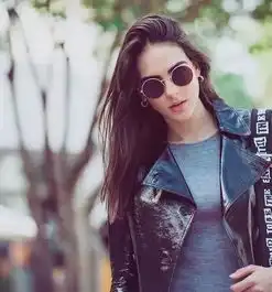 世界杯上最火的是她还号称第一美女天使脸蛋魔鬼身材,难怪男人都爱看球
