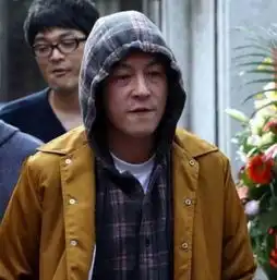 陈冠希近照曝衰老速度不正常,与路人合照颜值被秒