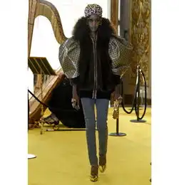 连gucci也忍不住出手抄袭的hiphop界服饰定制祖师爷