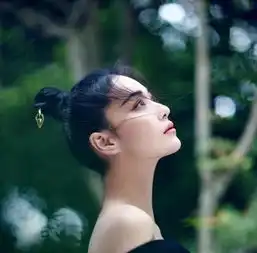 张馨予仙气逼人,大黑牛李晨难道没心动过