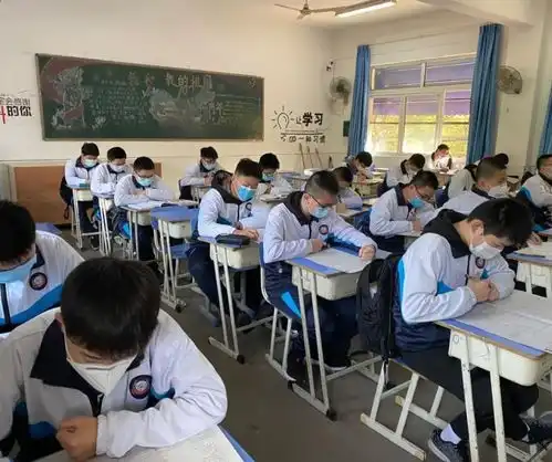 学生在中高考前要注意饮食,做到3忌2不吃,考试时要科学答题