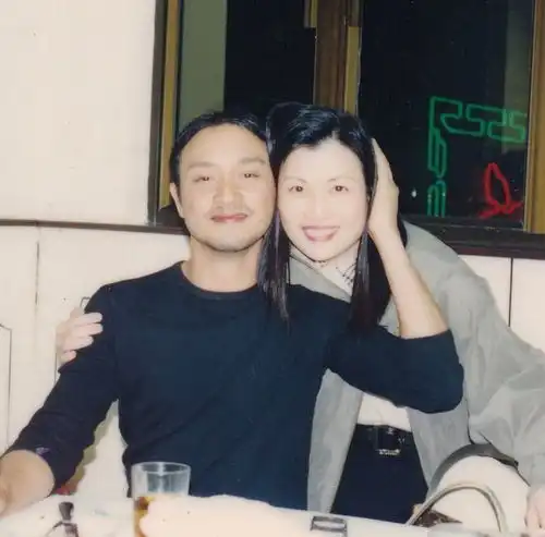 网传唐鹤德和新欢同居已有孩子,张国荣经纪人发声回应我不信