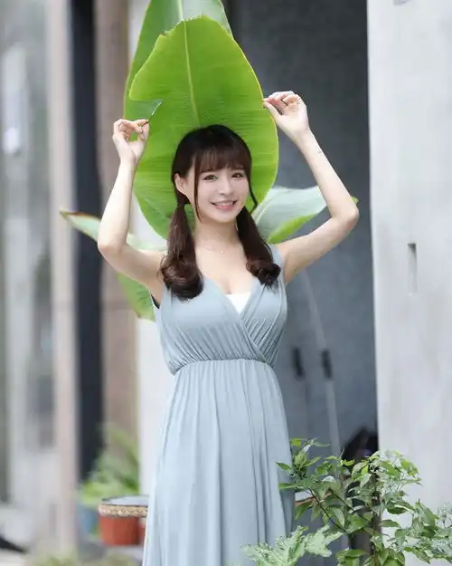 呆萌女神上课素颜曝光,卸妆原形,网友称不敢相信