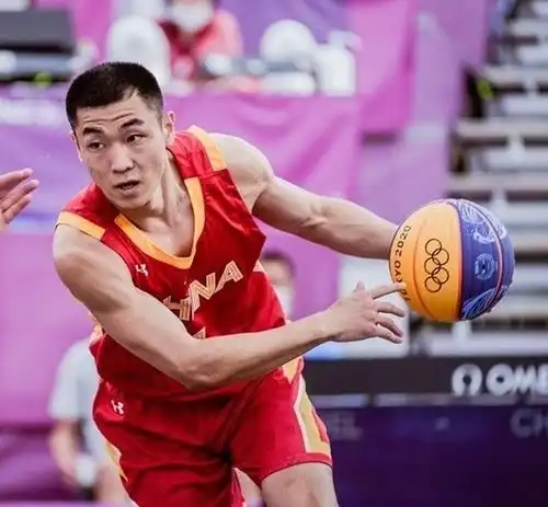 姚明无可奈何中国三人男篮不敌日本,小组垫底出局