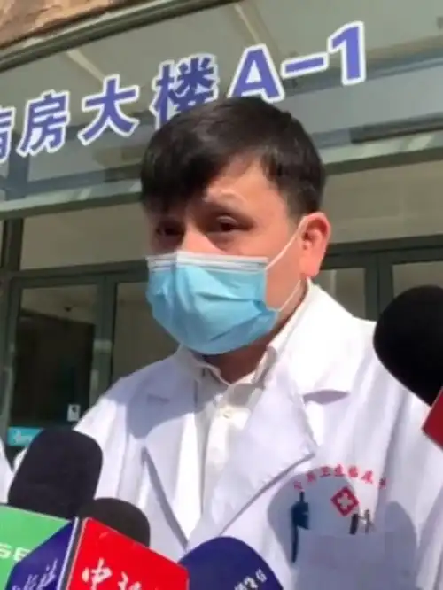 硬核医生张文宏年轻人不能熊吃粥争议没有打倒我