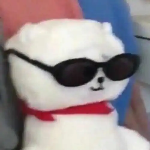 笑得我一巴掌拍在我的法拉利上蹦出两节南孚电池