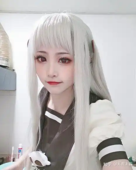 漫迷为了cos宁宁,逼真的头发搞错了颜色,浅粉色才是恋爱