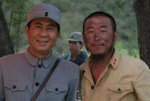 2012年,高昌昊拍戏时因毛驴受惊,连人带车翻入山沟,40天后离世