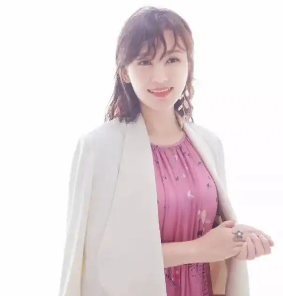 19岁私奔,在地下室为导演生3孩子,今靠7部剧被导演捧红