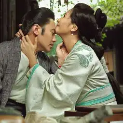蔡琰乃三国排名前十的美人,其妹颜值不输于她,两大猛将视其真爱