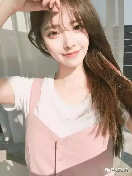 这四个韩国小姐姐就是行走的微信头像啊
