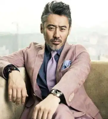 吴秀波从暖男到身败名裂,不全是情乱惹祸,背后牵扯10亿利益