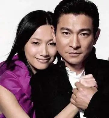 她曾是一代女神,为刘德华隐忍23年,46岁才敢生女今发福严重