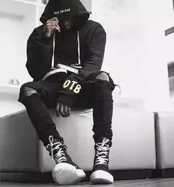 潮搭你腿上的黑裤子,请这样穿